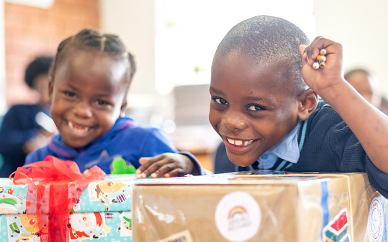 Somerset Mall joins forces with Santa Shoebox Project to “Share The Love”