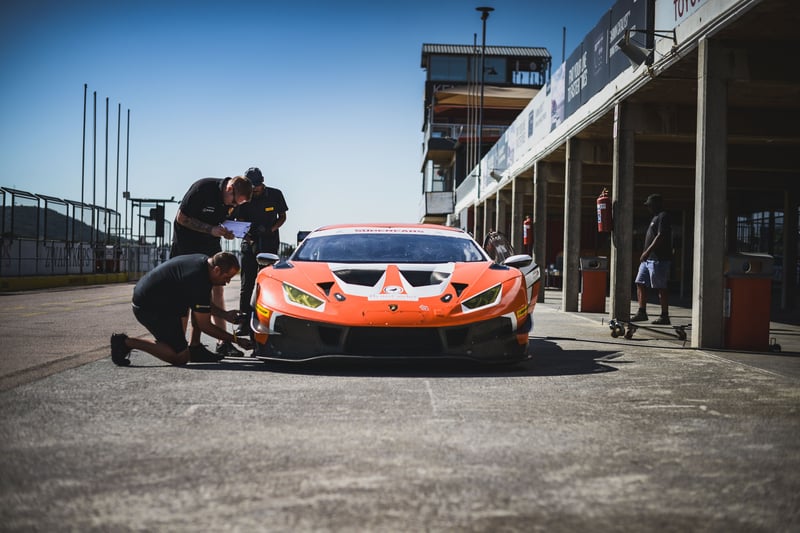 Dunlop partners with Extreme SuperCars for an exhilarating 2024 racing season