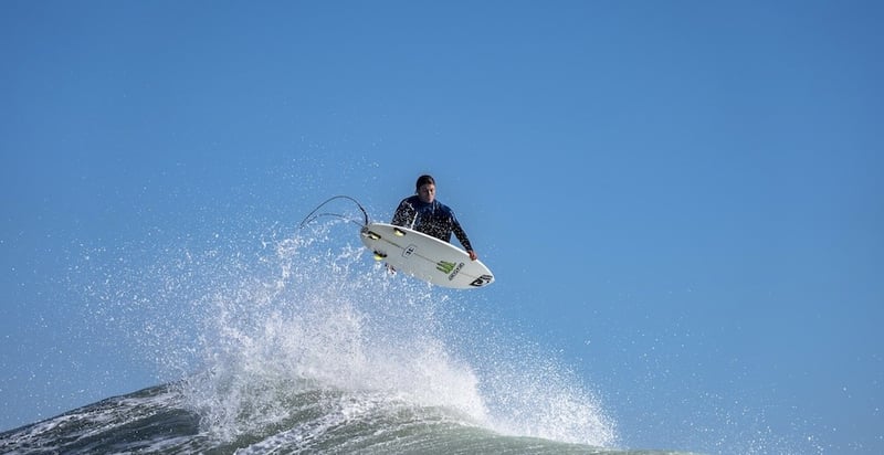 Eli Buekes Releases 'Chommies' Surf Movie