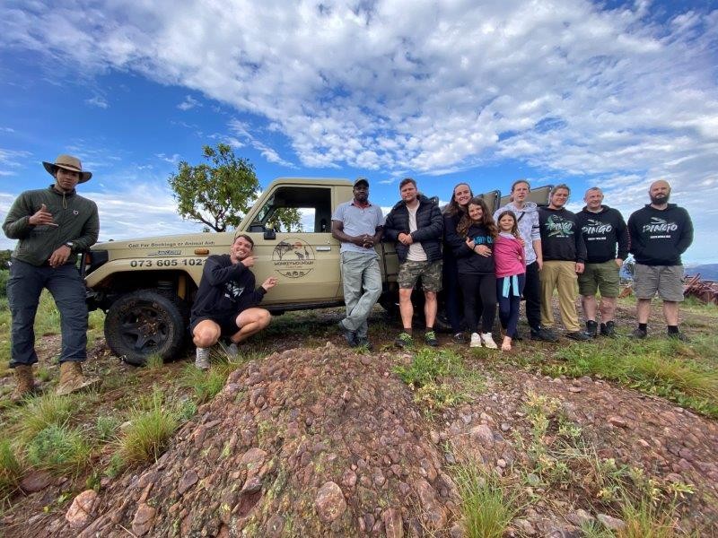 Dingo’s festive volunteers fly in