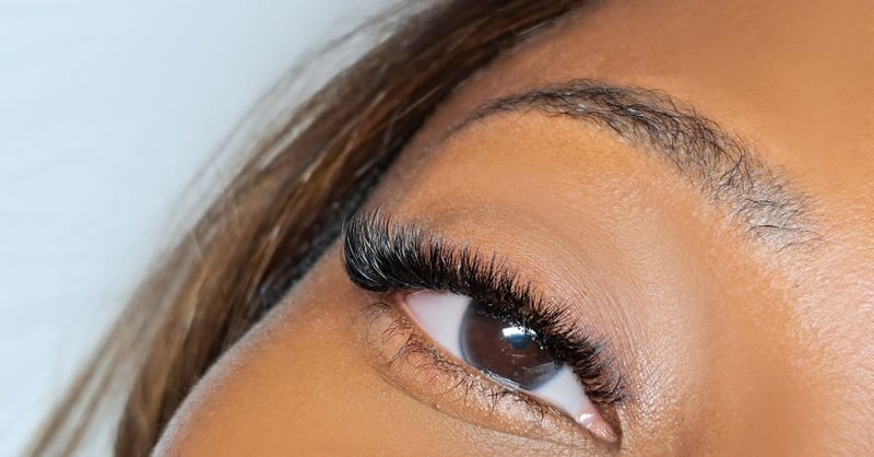 How to remove eyelash extensions with Vaseline