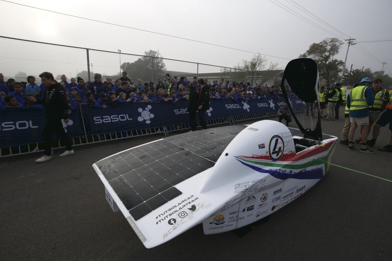 Riversdale community welcomes the Sasol Solar Challenge: school learners witnesses stem in real-life