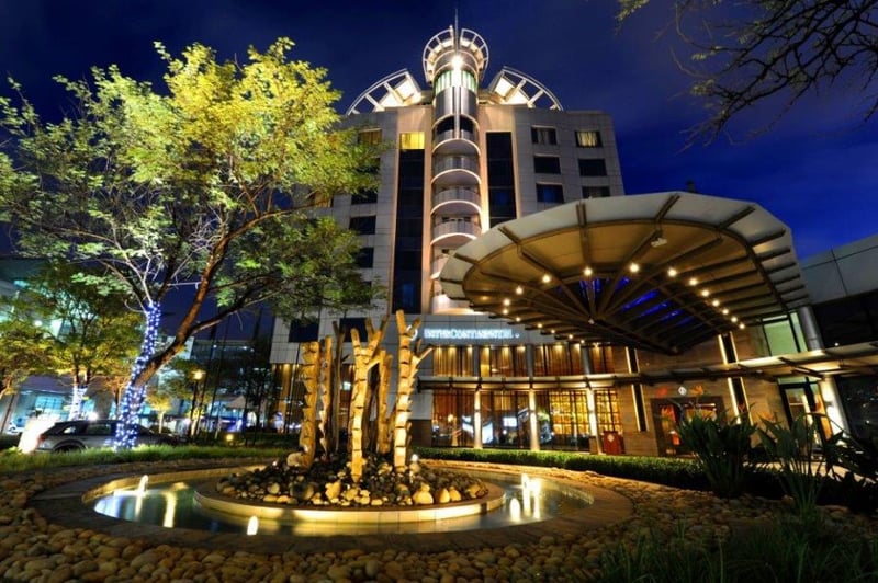 IntercontinentalL Johannesburg O.R. Tambo Airport Hotel joins the Esteemed Hotels.com loved by Guests Hall of Fame