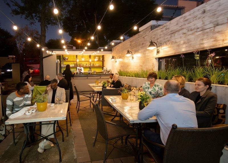 Sec Restaurant Introduces BYO Wine and Bubbly Policy - Fine Dining Meets Affordability