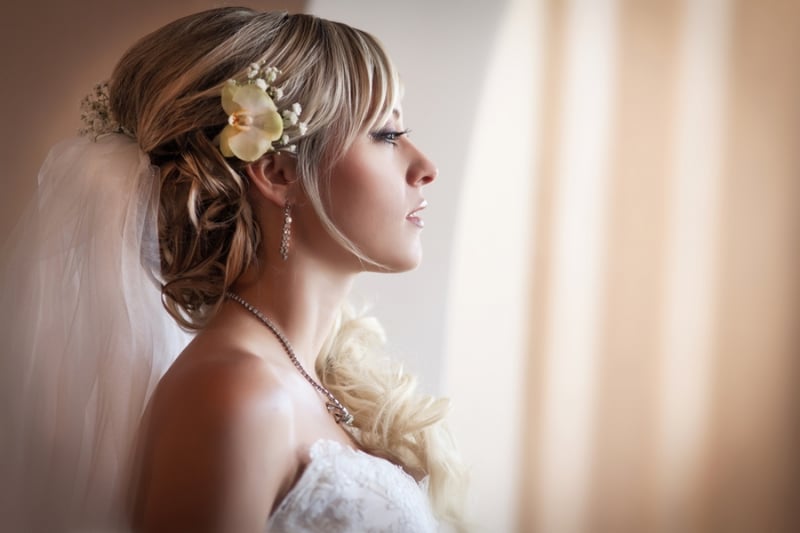 5 Bridal Hair Tips You Can’t Walk Down the Aisle Before Knowing