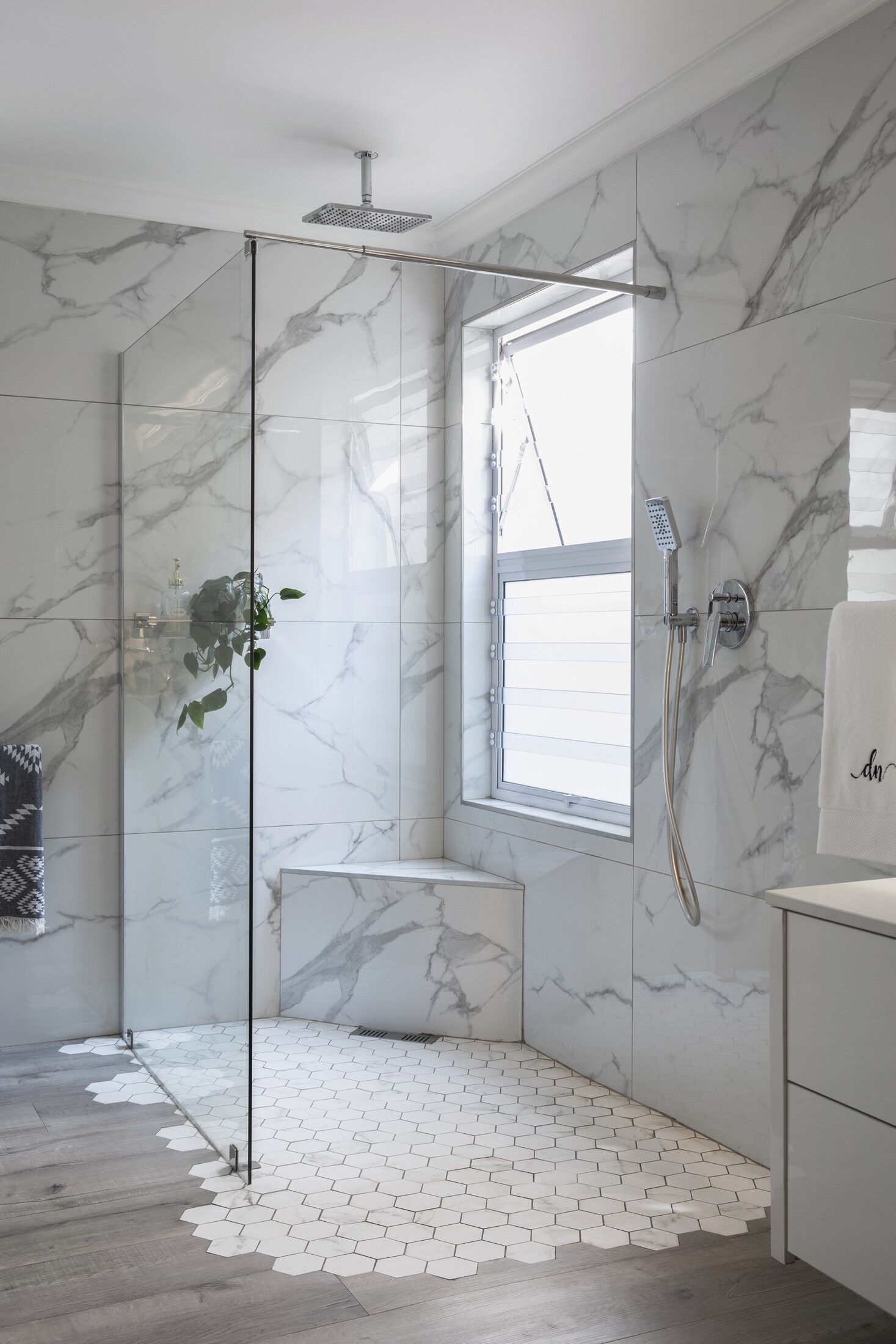 The Ultimate Guide to Decorating Your Bathroom Like a Pro (No ...