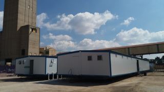 Kwikspace provides complete prefab accommodation solutions for the oil and gas industry, from offices to ablutions, kitchens, ablutions and changing rooms