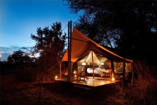 Rhino Walking Safaris Plains Camp