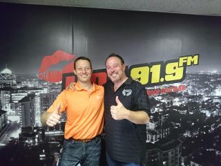 Roelof le Roux (SEESA Financial Director) and Darren Scott at the Hot91.9FM studio after announcing the bursary giveaway