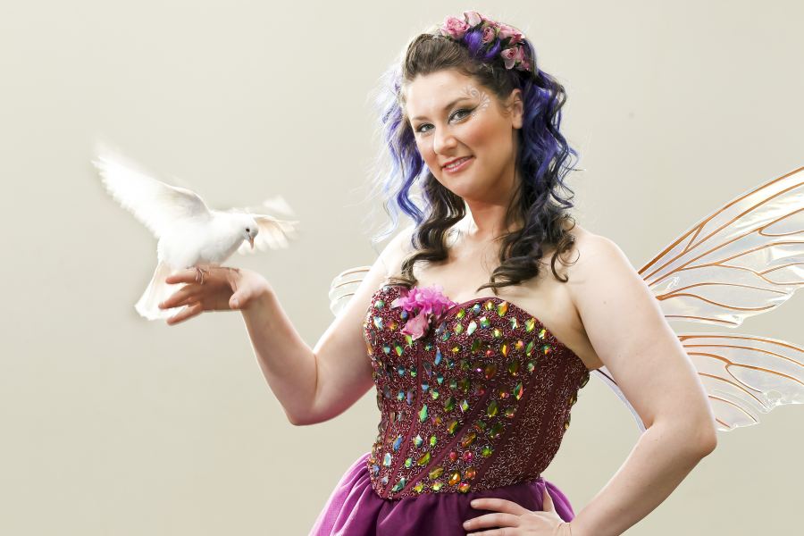 It&#039;s magic from Down Under! The amazing Fairy Lee, from Australia, will be dazzling Capetonian audiences with her special brand of walkabout magic pre-show at the Imagine! Family Magic Spectacular at the Artscape Theatre on Saturday 3 June, 2017.