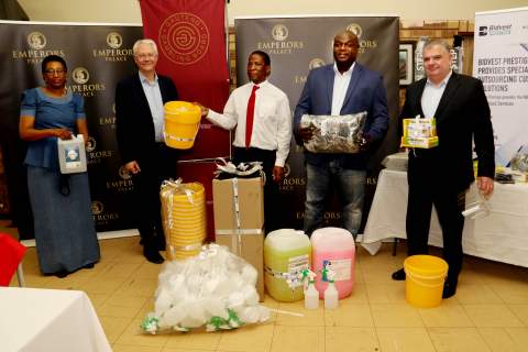 On hand to present the supplies to Ikusasa’s Acting Principal, Bheki Duma (middle) of Kempton Park was Peermont Trust Chairperson, Tshidi Madima of Midrand, Peermont CEO, Nigel Atherton of Edenvale, GGB CEO, Stephen Ngubeni of Joburg and Emperors Palace Complex General Manager, Clive Tavener of Modderfontein.