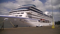 The passenger liner MS INSIGNIA was the first ship to be brought into the Port of Richards Bay on 26 November using TNPA’s Integrated Port Management System. 