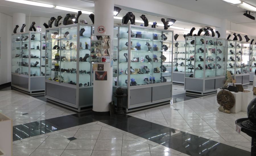 Africa&#039;s Largest Jewellwer Showroom and Gemstone Attraction