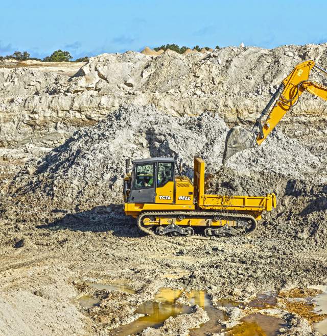 Hytec South Africa and Bosch Rexroth Germany developed a hydraulic solution for Bell Equipment that minimises ground compaction in tracked carriers used in mining and construction.