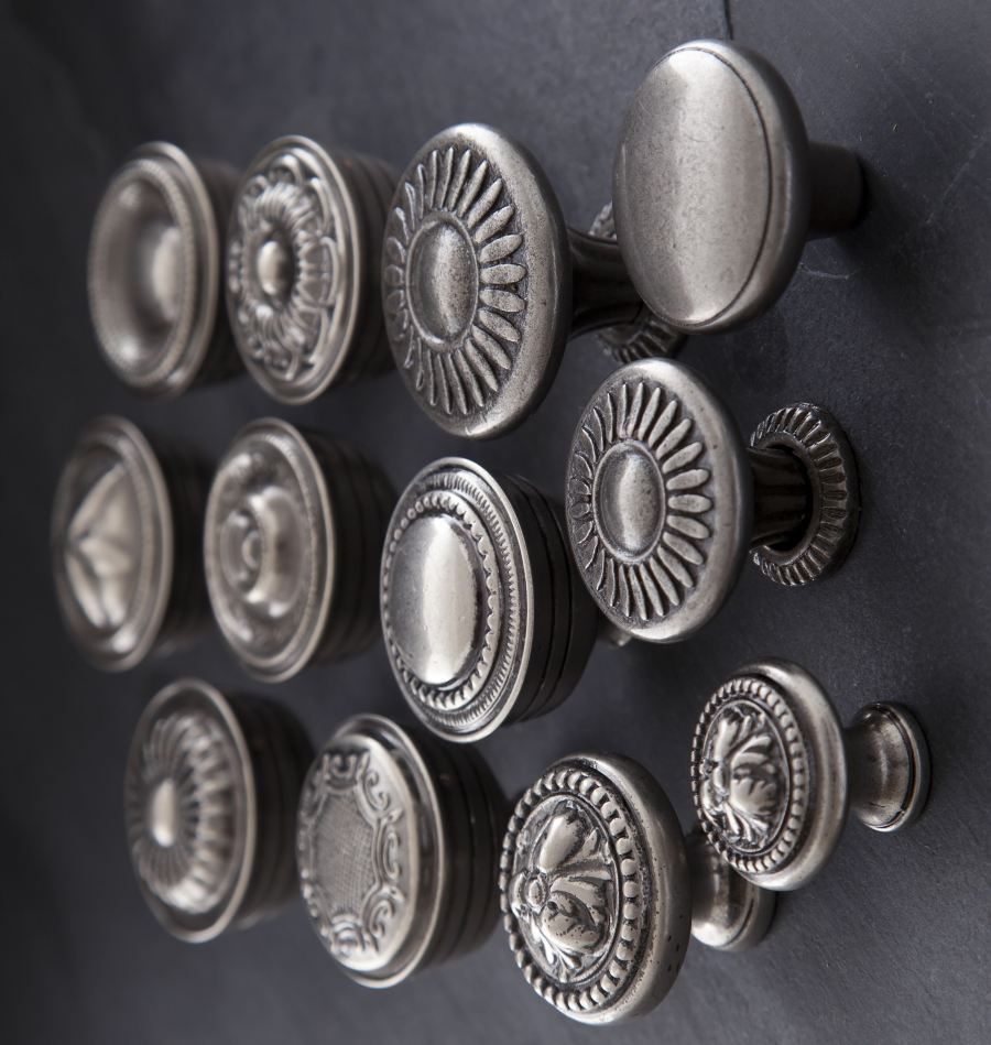 Handles Inc: Vintage Doorknobs