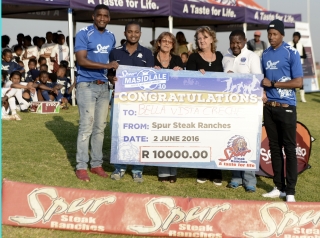 Thabo September, Khakhi Diala (Spur), Alyson Dey and Lydia Viljoen from the Bellavista Crèche, Lucas “Skara” Matlou and Happy Jele.