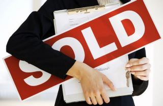 The Valuable Role of Real Estate Agents in Property Transactions