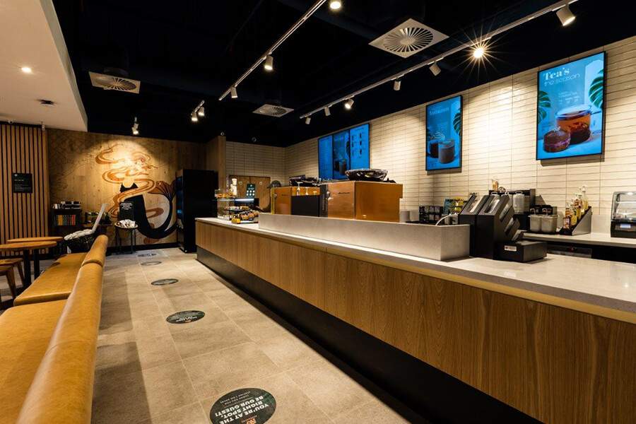 Starbucks opens in Somerset Mall