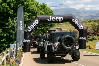 Expand A Sign inflatable branding for Jeep