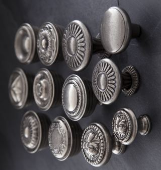 Handles Inc: Dazzling Doorknobs