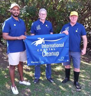 Photograph 1. Zakariyah Farjan of Polo SA with Anton Hanekom and Douw Steyn of Plastics SA - all proudly wearing their Polo shirts – at the Durban Mangroves beach clean-up during this year’s Clean-Up &amp; Recycle SA week and World Clean-Up Day. 