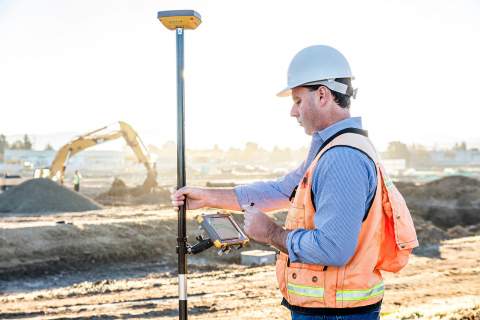 A benefit of the Topcon instruments, including the HiperVR GNSS Receiver, is the inclusion of MAGNET on-board software that enables smart on-site data collection. 